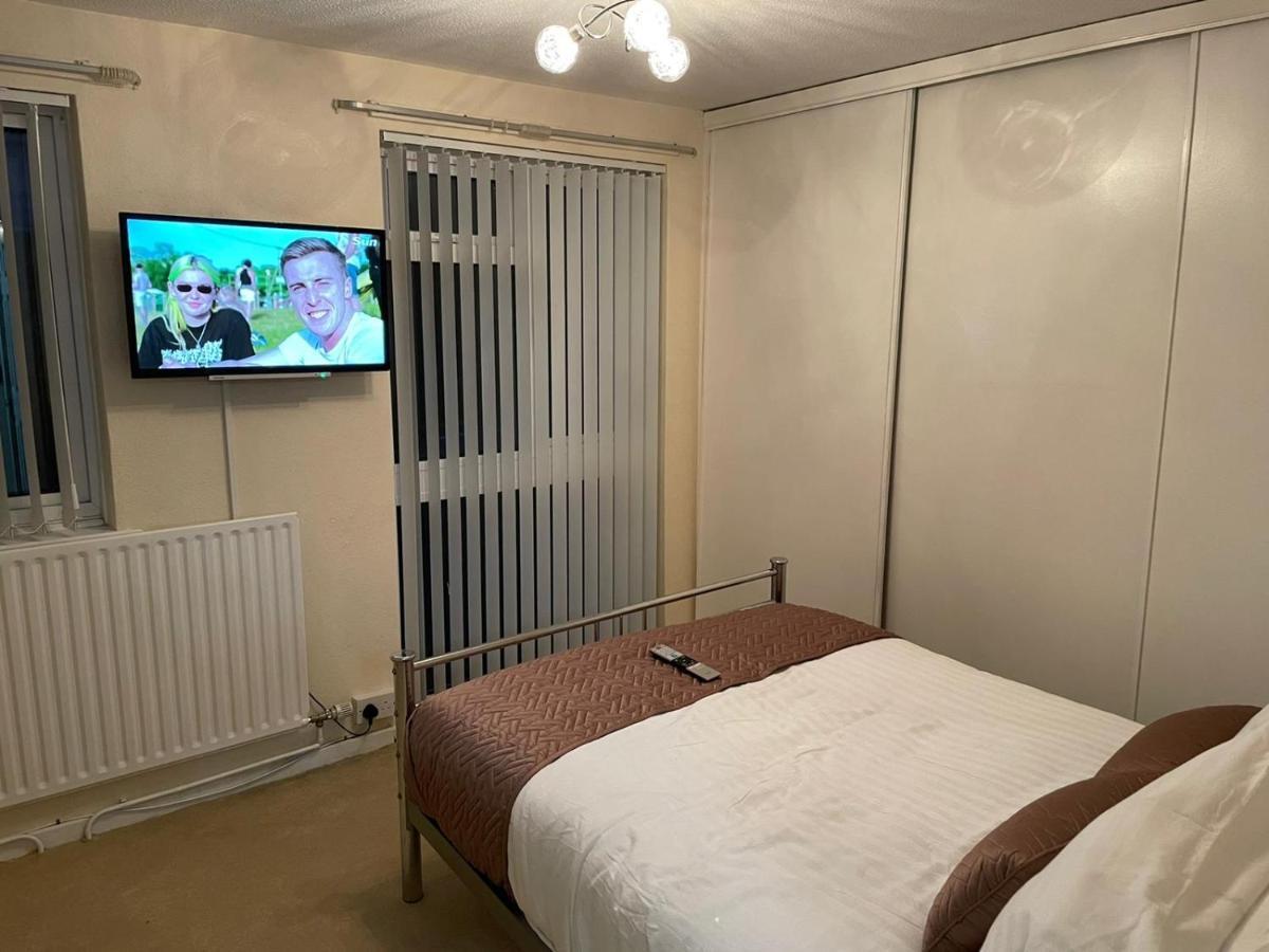 Vila Elegant Devon Luton  Exteriér fotografie