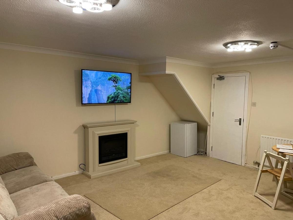 Vila Elegant Devon Luton  Exteriér fotografie