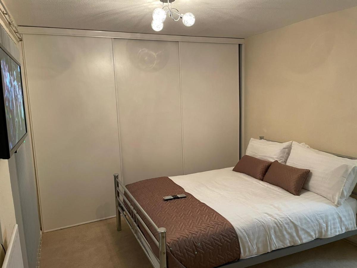 Vila Elegant Devon Luton  Exteriér fotografie